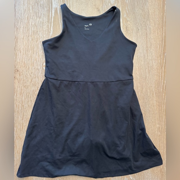 gap fit Dresses & Skirts - GapFit Black Sleeveless tennis Dress with built in shorts with side pockets, lg